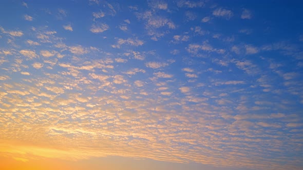 4K UHD : Sky Time lapse, Beautiful background, Sky Timelapse of skyscrapers.