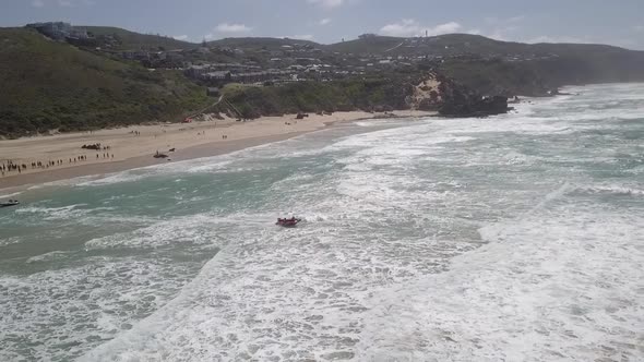 Trans Agulhas Race: Racers punch through waves, Brenton on Sea aerial