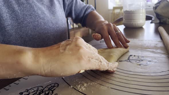 Making Pastry With Minced Meat  1