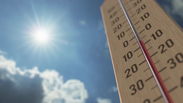 Outdoor Thermometer Reaches 20 Twenty Degrees alt