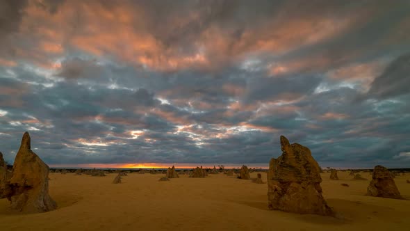 Desert sunset timelapse gives way to amazing night sky