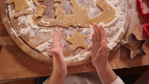 Making Gingerbread at Home