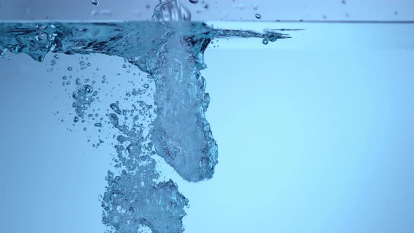 Underwater splash and bubbles in slow motion; shot on Phantom Flex 4K at 1000 fps alt