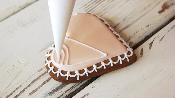 Decoration of Heart Shaped Cookie with White Lace