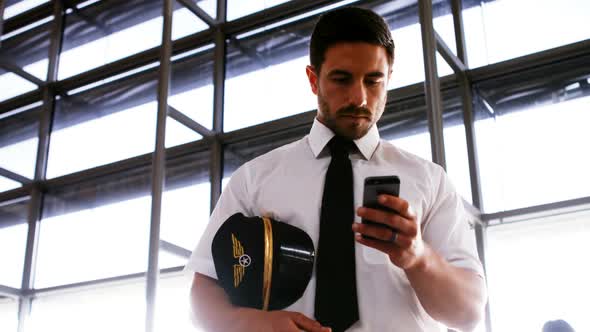 Pilot using mobile phone