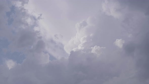 Clouds In The Sky 4K