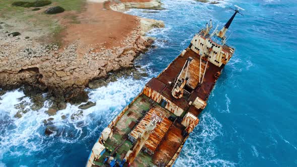Shipwreck Wreck Sunken Ship in the Sea or Ocean Environmental Disaster Concept Old Rusty Ship in