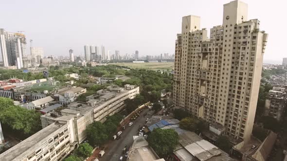 A bird's eye view overlooking Mahalaxmi Race-course in Mumbai in this time-lapse of 24 hours