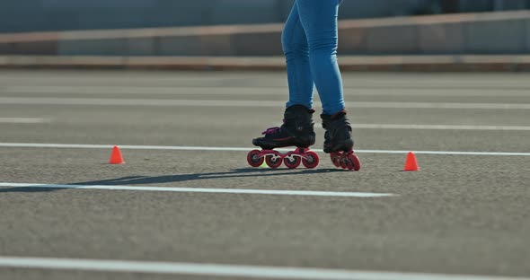 Professional Elements of Crisscross on Roller Skates