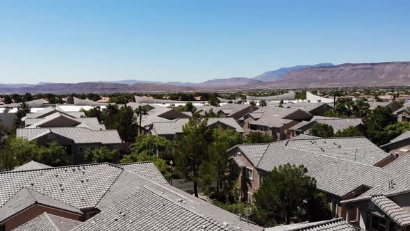 Vegas Mountain SuburbsMPG4,  UHD,