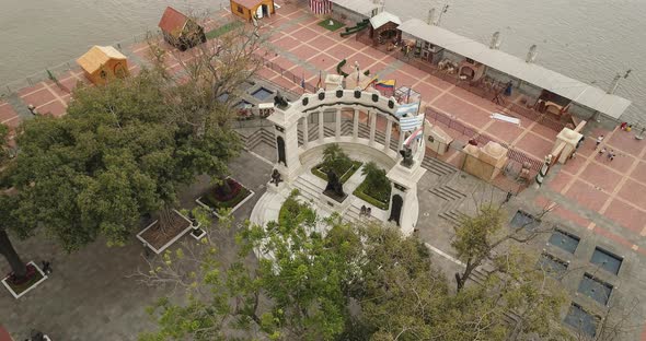 LA. rotonda monument in Guayaquil - Ecuador Malecon 2000