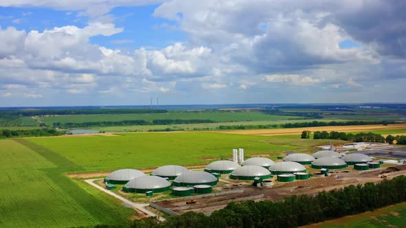 Storage tanks for biogas