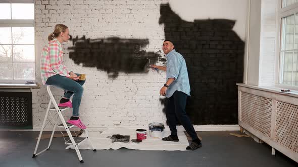 Beautiful Couple Decorate Their New Apartment and Fool Around