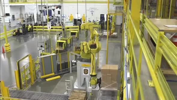 robotic transport in warehouse