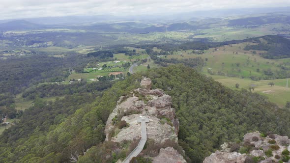 Drone aerial footage of Hassan's Walls lookout in the Blue Mountains in Australia