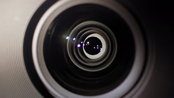 Closing Aperture in Cine Optics Closeup