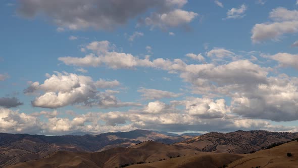 Storm Cloud time lapse over mountains in Tehachapi