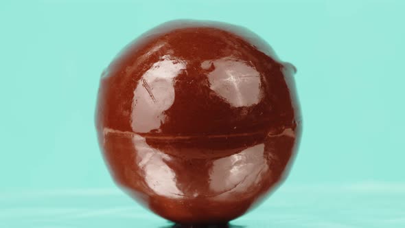 Spherical Chocolate That Melts with Heat