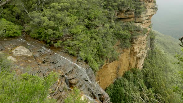 wide view of wentworth falls from fletchers lookout