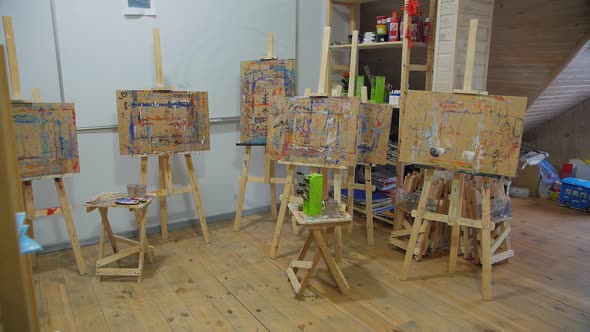 Art Class With Painting Easels