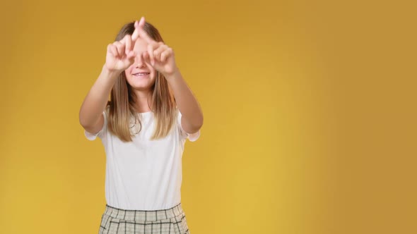 Love Sign Supportive Friendly Teen Girl