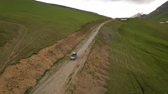 Off Road Tourist Car Rides Offroad in the Highlands