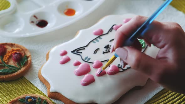 Royal Icing Cookie Decorating with Special Food Brush and Colors