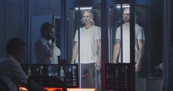 Scientists Preparing Astronauts for Spaceflight alt