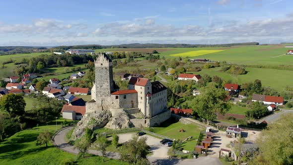 Drone flight along Katzenstein Castle