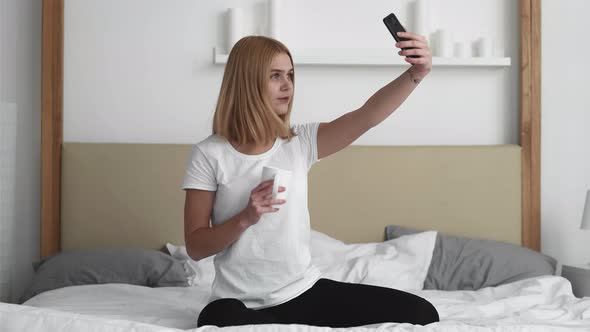 Influencer Lifestyle Woman Selfie Video Phone Bed