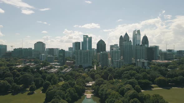 Incredible drone footage of Midtown Atlanta and Piedmont Park on a bright sunny day