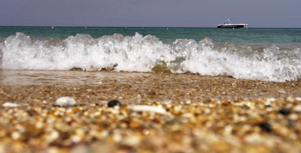 Clear Waves Covering The Frame