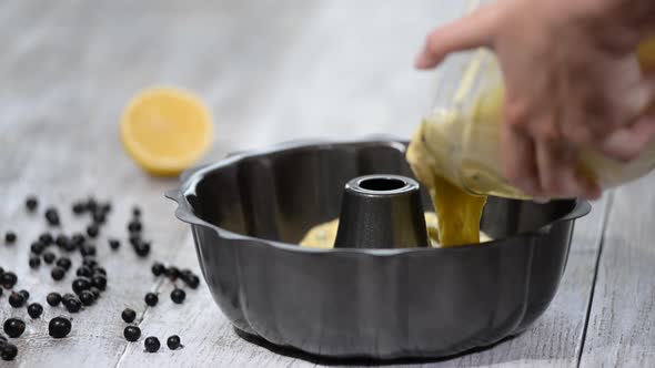 Baking cake. Pour the finished cake into the mold