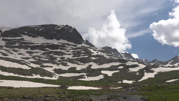 Stream and Alpine Meadow Climate in High Mountain Topography