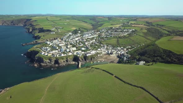 Coastal Walk And Port Isaac - Small Fishing Village And Popular Location For Both Films And Televisi