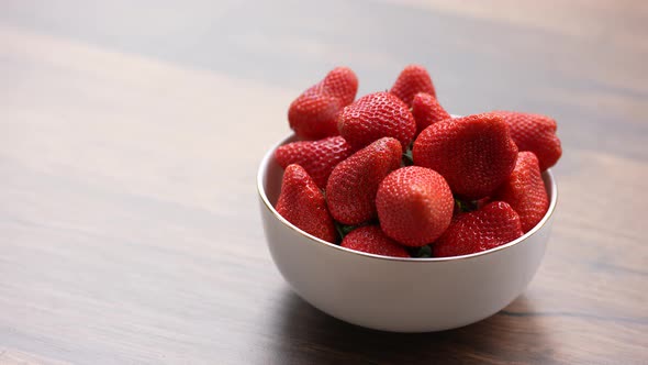 Strawberries 06