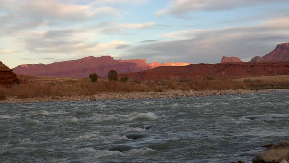 Colorado river flowing in slow motion through the Utah desert