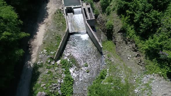 River mouth. Flow and water control.