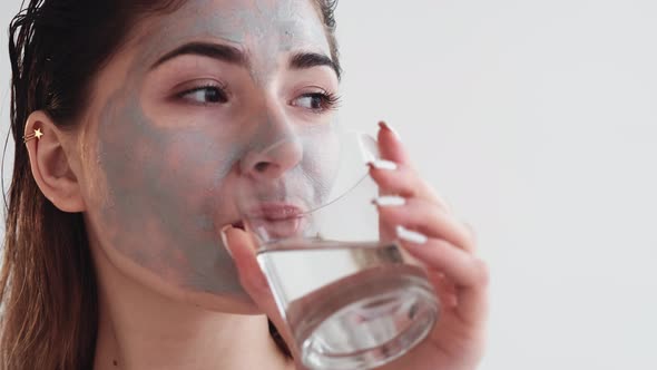 Skin Hydration Detox Therapy Woman Face Clay Mask