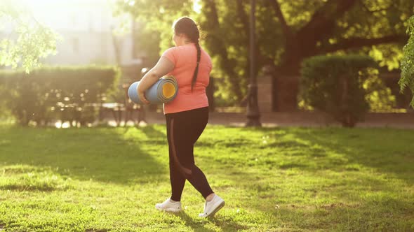 Pilates Workout Overweight Exercise Woman Park