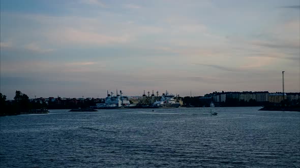 Helsinki harbour time lapse video.