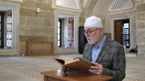 Muslim Praying On Mosque