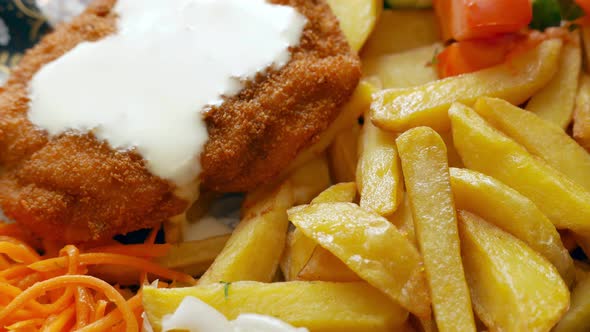 Fried Potatoes and Steak with Cream Sauce  Great Lunch Food