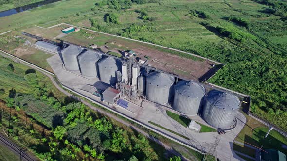 Agricultural Silo for Storage and Drying of Grain Crops