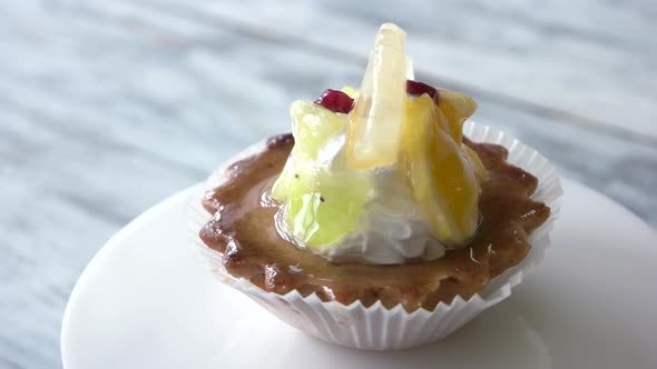 Shortcrust Tartlet with Cream and Fruits