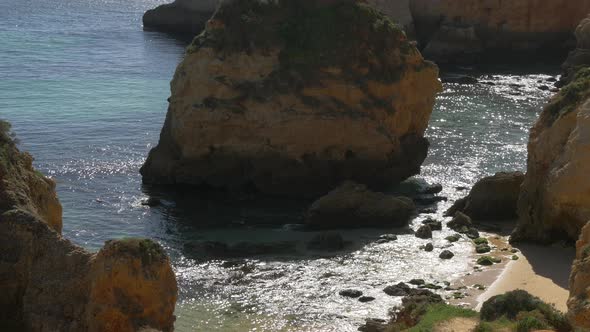 Tilt up of rocks on the ocean shore