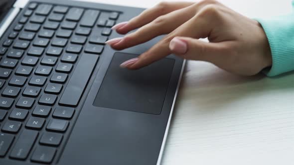 Internet Research Seo Hand Using Laptop Touchpad