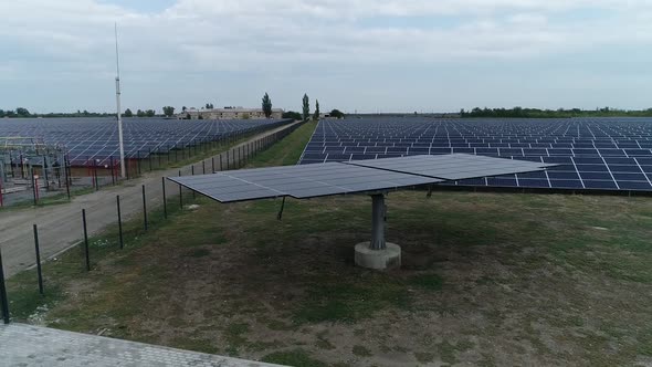 Solar Panels on a Structure That Turns Them Towards the Sunlight Modern Tech