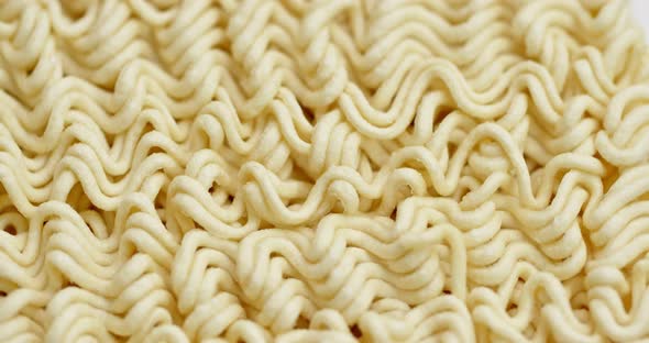 Texture of instant noodles