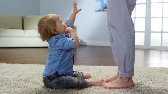 Toddler Upset at Lack of Response